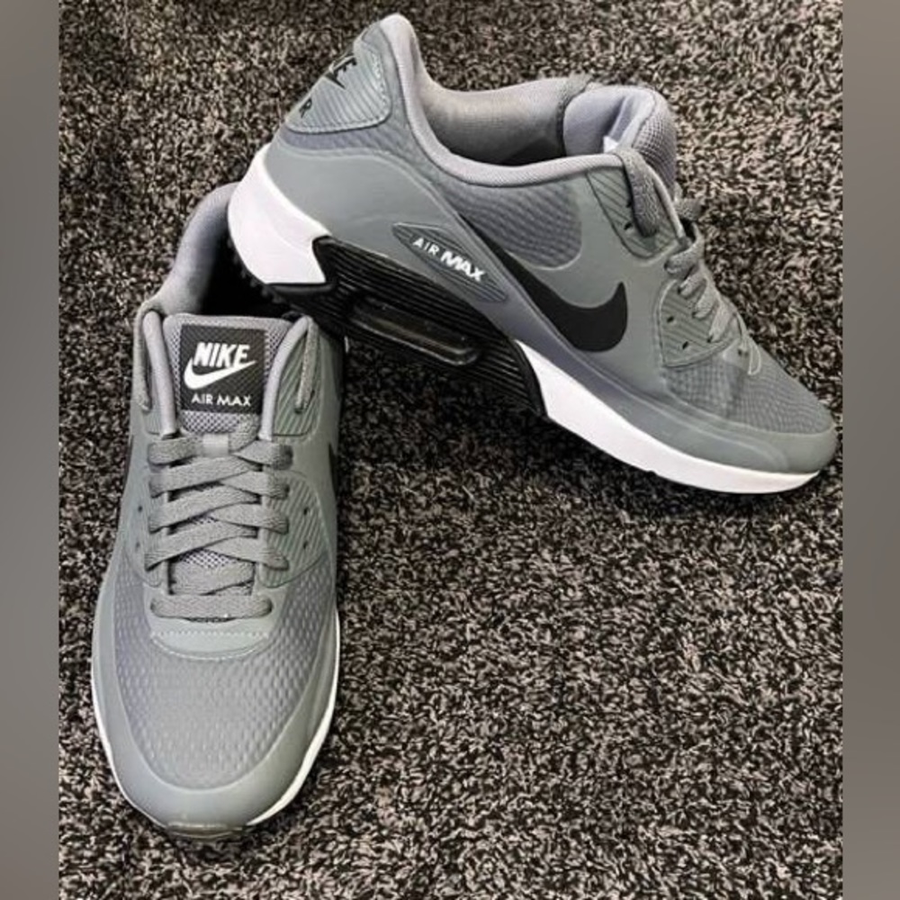 Mens Nike AirMax Golf Shoes size 9.5